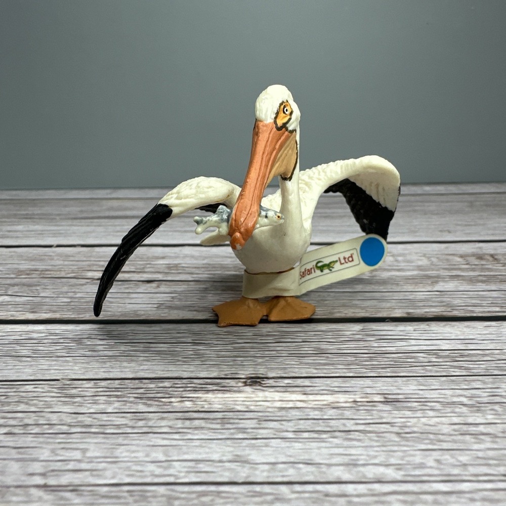 Safari Ltd PELICAN w/FISH Bird Figure 2004 Retired